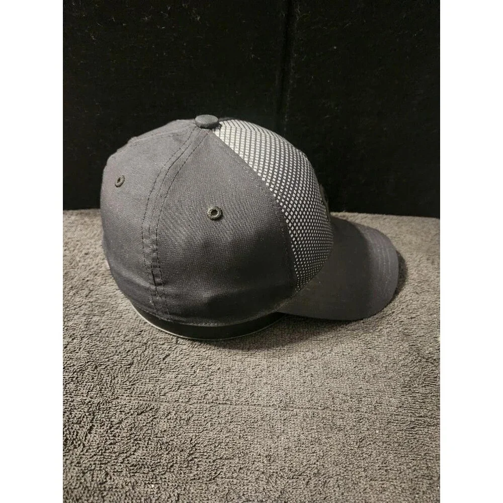 Under Armour Youth Vintage 2017 Size Sm/Med Stretch Hat